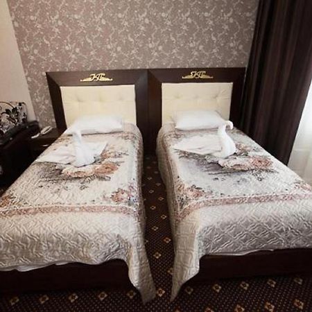 Crystal Palace Hotel Tver Ngoại thất bức ảnh